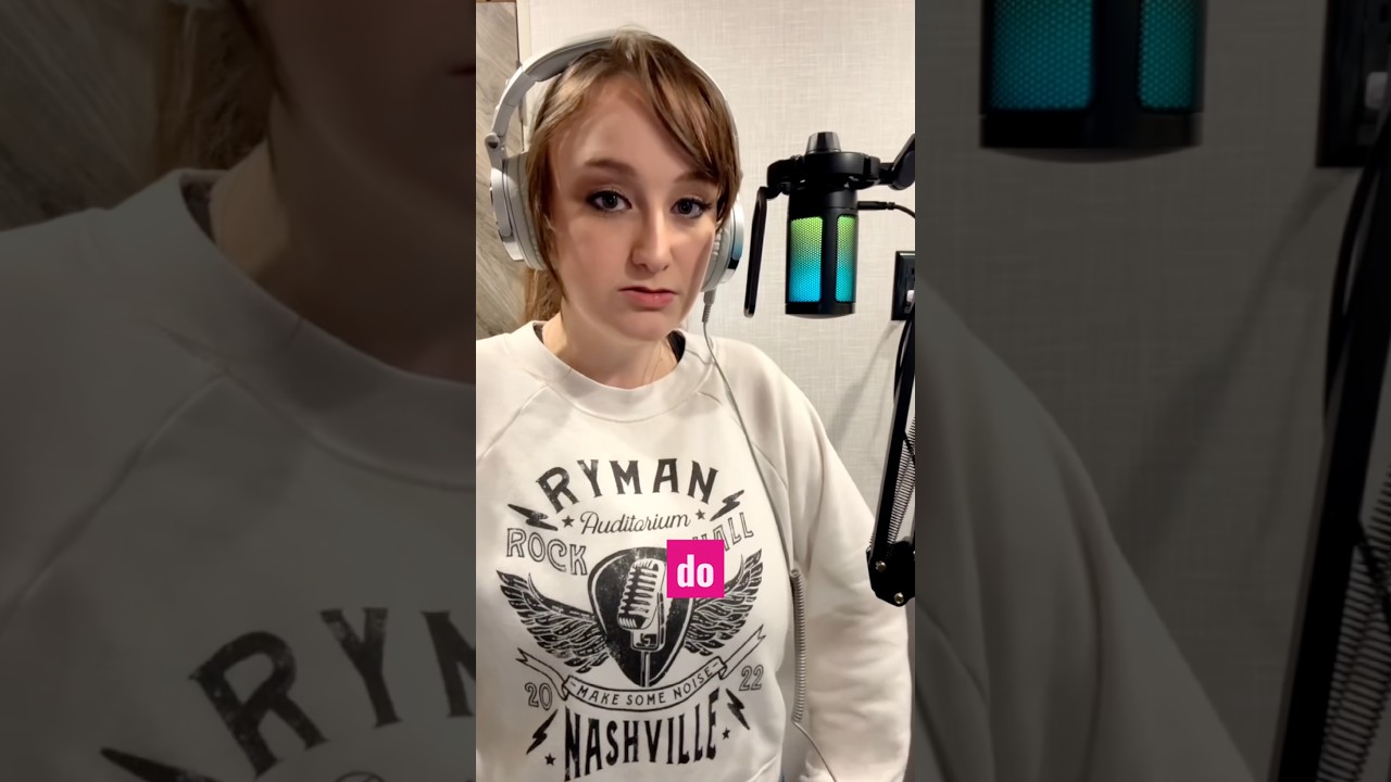 The Voice Actress for APHRODITE In New Trojan War Musical adlı videoyu YouTube'da izle The Voice Actress for APHRODITE In New Trojan War Musical adlı videoyu YouTube'da izle