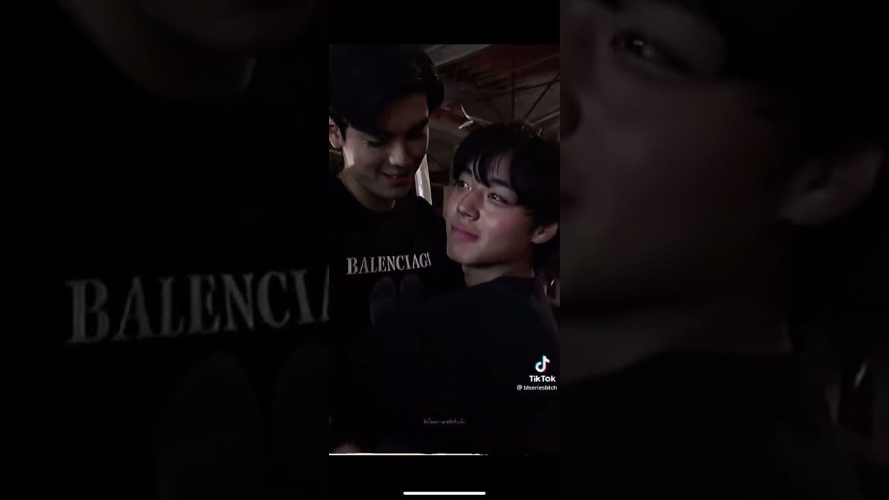 Слабый герой за кадром::