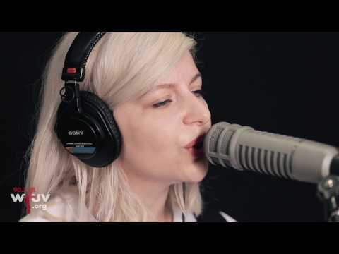 Alvvays - "In Undertow" (Live at WFUV)