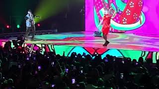 Bad Bunny Ft. Farruko - La Cartera [Concert Gangalee]