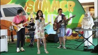 Blank Space live cover by Jihan, Khansa, Azzahra, Kelly & Lauren