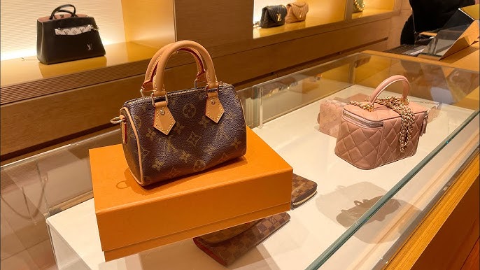 What fits in my Louis Vuitton Mini Speedy Bag?👜, Gallery posted by Lexie