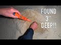 Lady Screams!! after LOOKING in this HOLE!! while Beach Metal Detecting