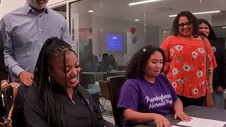 Datos Fort Worth ISD hosts first-ever teacher signing day Guía