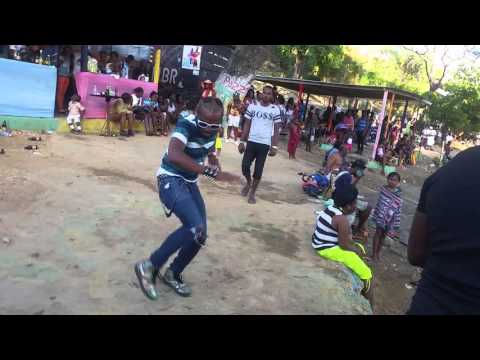 Crazyhype (mob) doing #YuhTekManFiFool and #Mvp