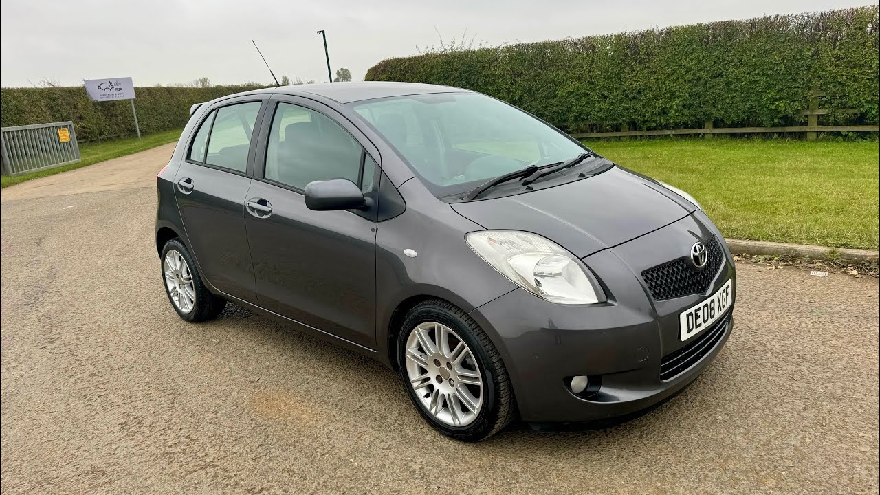 Toyota Yaris  DE08XGF 1.3 VVT-i SR Hatchback 5dr