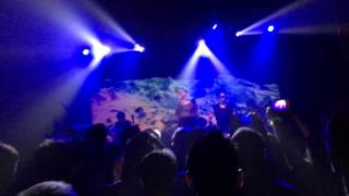 Video thumbnail of "i cani - il posto più freddo live bologna 15/04/2016"