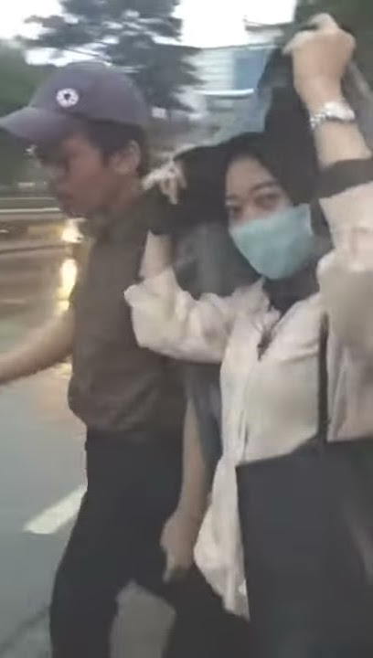 Hujan-- video pendek romantis