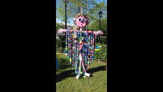 Creative bottle cap Garden Decor/Beer cap decor ideas