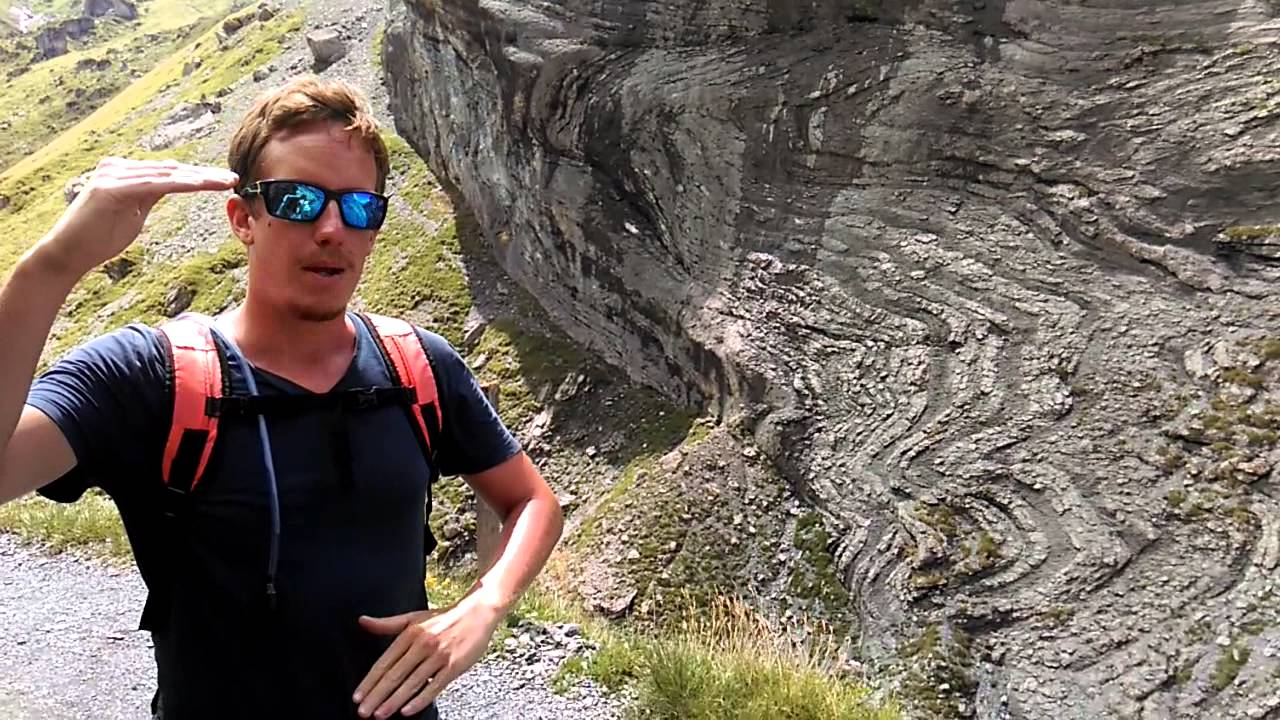 Plooiing Alpen - YouTube