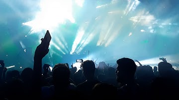 Hardwell & Wildstylez feat. KiFi - Shine A Light (Neversea 2018)