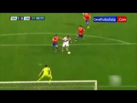 Golazo de FARFAN . PERU GANO a CHILE 2013
