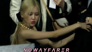 210928 ROSÉ 's PHONE📱helps her release some stress after an interview "GIVE ME MY PHONE BACK!" @ YSL screenshot 4