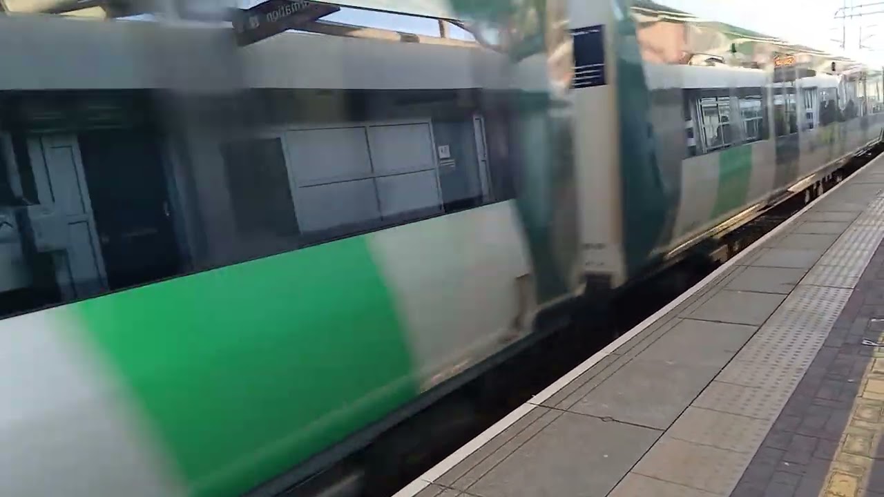 Rugby Railway Station , Rugby, Warks , England, UK: 30/11/2025 