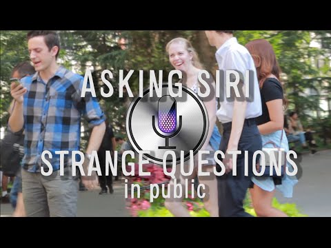 asking-siri-strange-questions-in-public