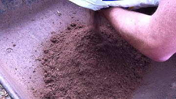 DIY Worm Bin Part 1: Mixing the Bedding, Peat Moss & Leaves