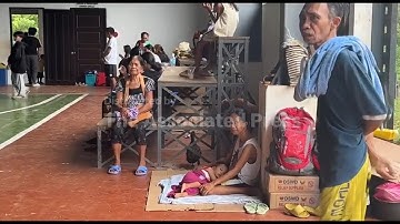 Two powerful quakes strike off southern Philippines, killing at least 7 people