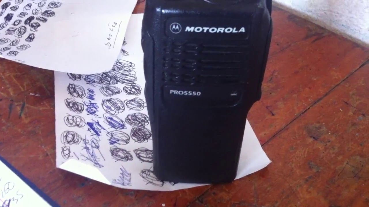 Radio Portátil Motorola PRO5550 UHF 400 Mhz LTR Trunking (Modo