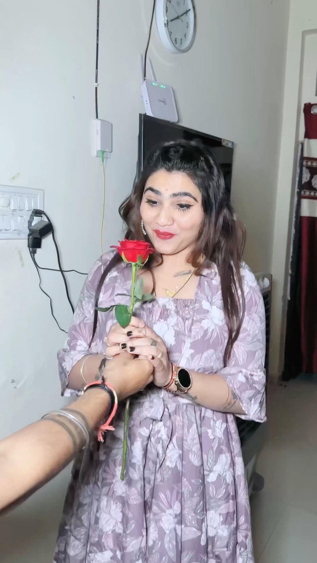 ऐशा दिया था मुझे rose?❤️(happy rose day ??) #kajalsoni #comedy #roseday #lovestory @kajalsoni