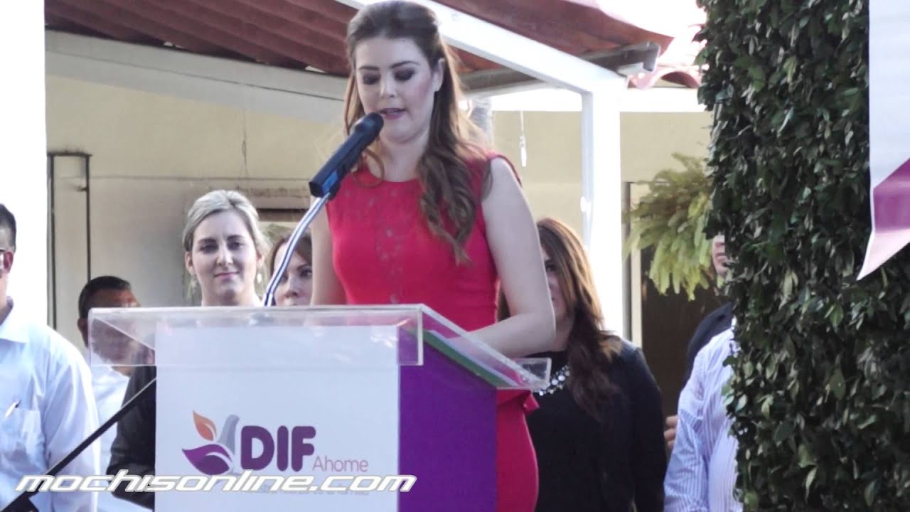 Toma de protesta de Michelle Balderrama de Duarte a cargo del DIF Ahome