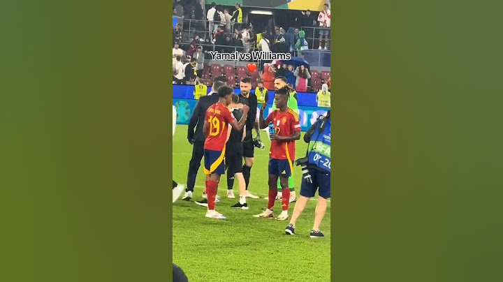 Lamine Yamal and Nico Williams playing rock, paper, scissors - to decide who gets to drink first 😁❤️