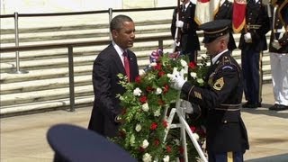 Obama marks Memorial Day at Tomb of the Unknowns