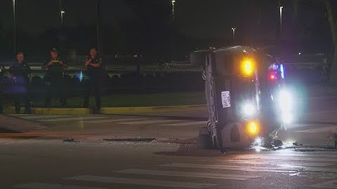 Harris County deputy hurt in crash while responding to mental health call, HCSO says