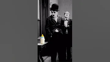 Familiar 🍼vibes #chaplin #charliechaplin #olo