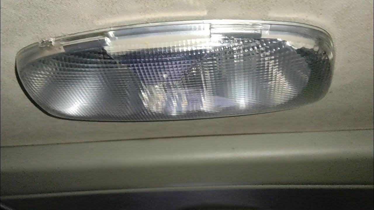 9438201201 Плафон освещения салона справа Mercedes Benz - купить по доступным це