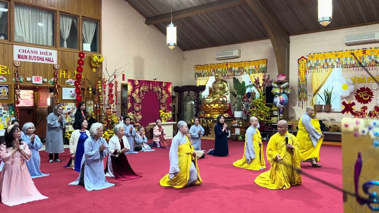 Chùa Liên Hoa Hành Hương Thập Tự Viếng thăm Chua Pho Hien IL 