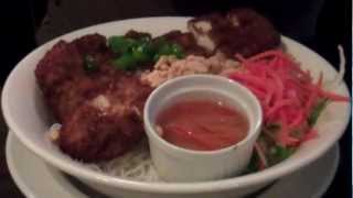 Dot Com Pho at Joyeaux Cafe with John Chow Eating Special Beef