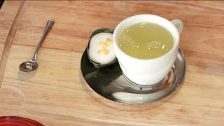 ⁣Lemongrass Pandan Tea Recipe ชาตะไคร้ใบเตย - Hot Thai Kitchen!