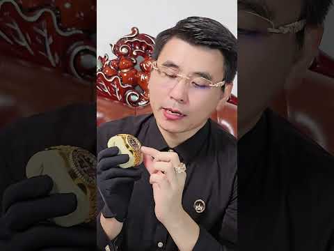 Đầy sang trọng và mang tính biểu tượng trên chiếc đồng hồ Rolex GMT-Master II 126718GRNR.