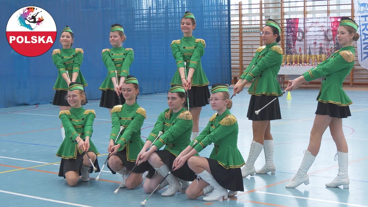 Baton Tradycyjny - Scena - Seniorki - Mażoretki Bysławskie - Świąteczna Bajka 2025