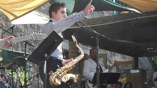 Miniatura de "Vincent Ingala performs "Groovin" Live at Thornton Winery"