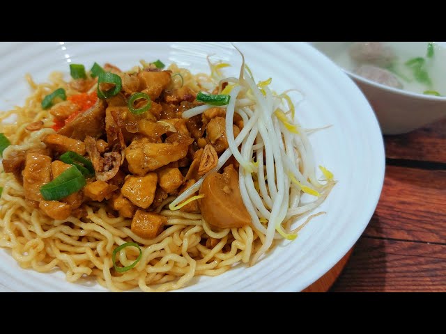 Mie Ayam Jamur | Resep Rumahan Buat Keluarga | Chicken Mushroom Noodles | Nael Onion class=