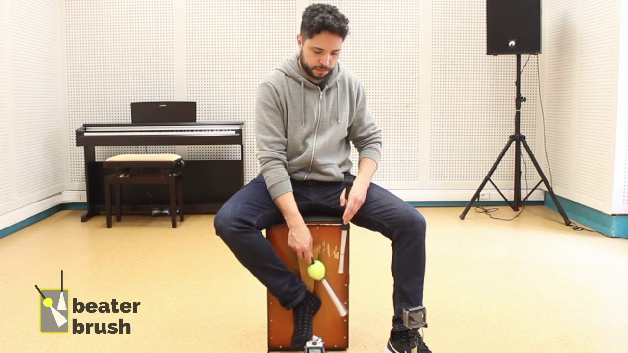 Playing Samba on Cajon using brushes Tocando Samba no Cajon usando