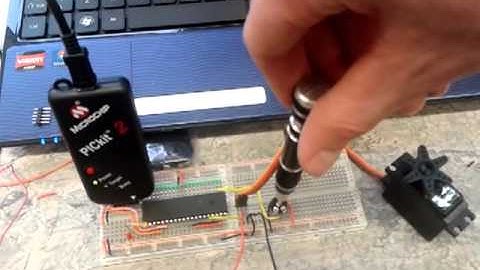 Servo Motor Controlled by Potentiometer and DsPic