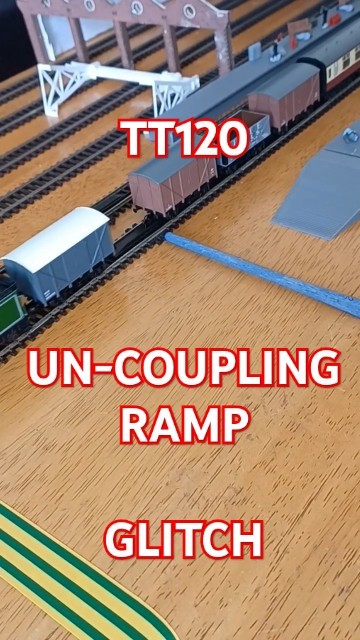 The overlooked Hornby TT120 Uncoupling Ramp glitch - YouTube