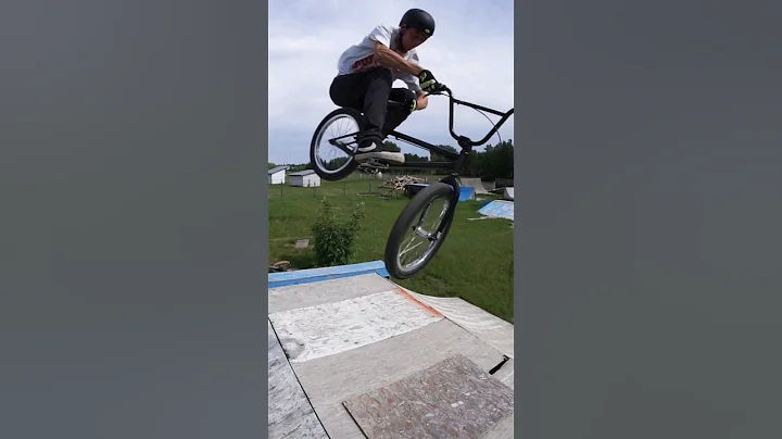 What is this place? - Justin Schwanke #bmx #bmxpar...