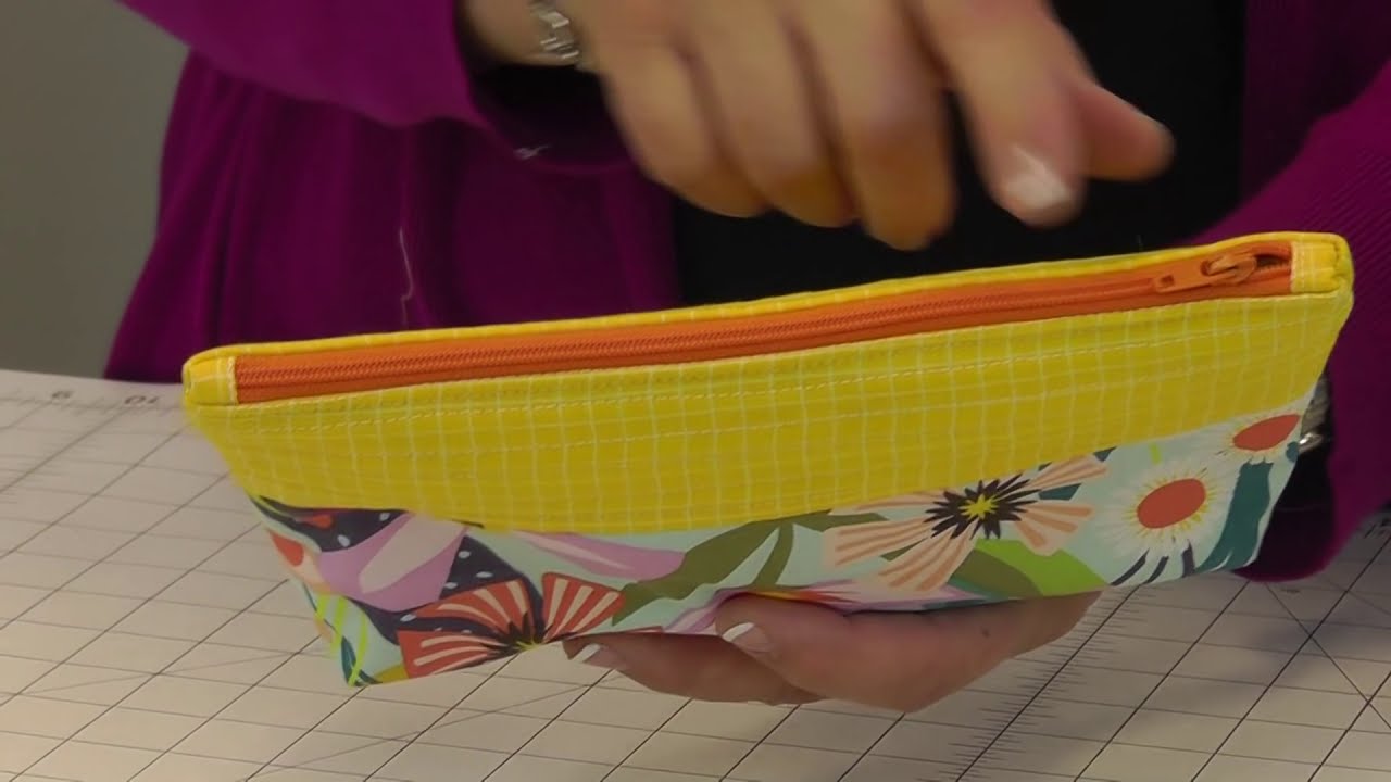 The zipper pouch taking shape