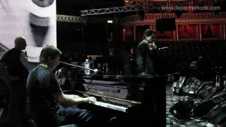 &quot;Somebody&quot; (Soundcheck with Alan Wilder and Martin L. Gore)