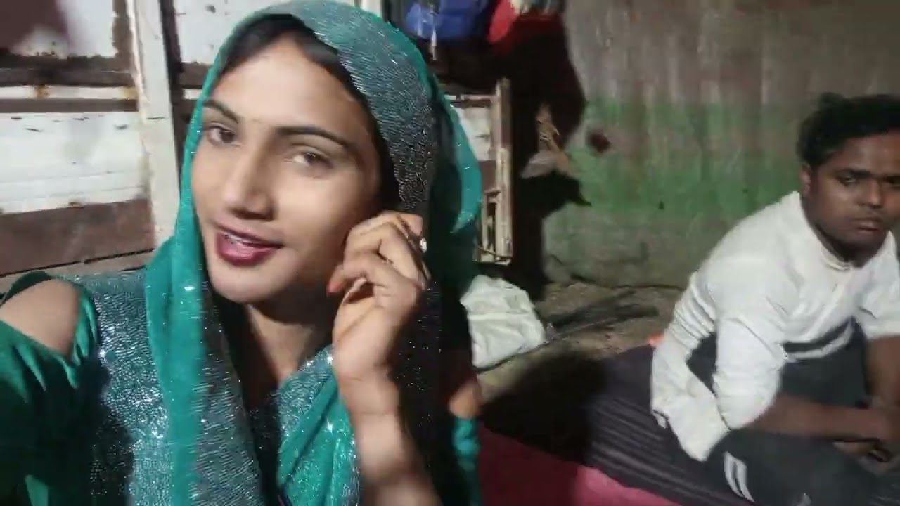 खुशबू रानी ने बहुत ही प्यारी और सुन्दर मेकअप किया