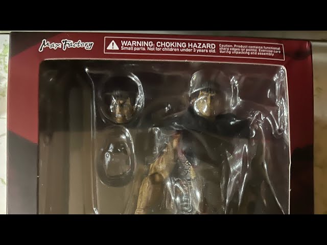 Figma Berserk Black Swordsman Guts Vs Bootleg - YouTube