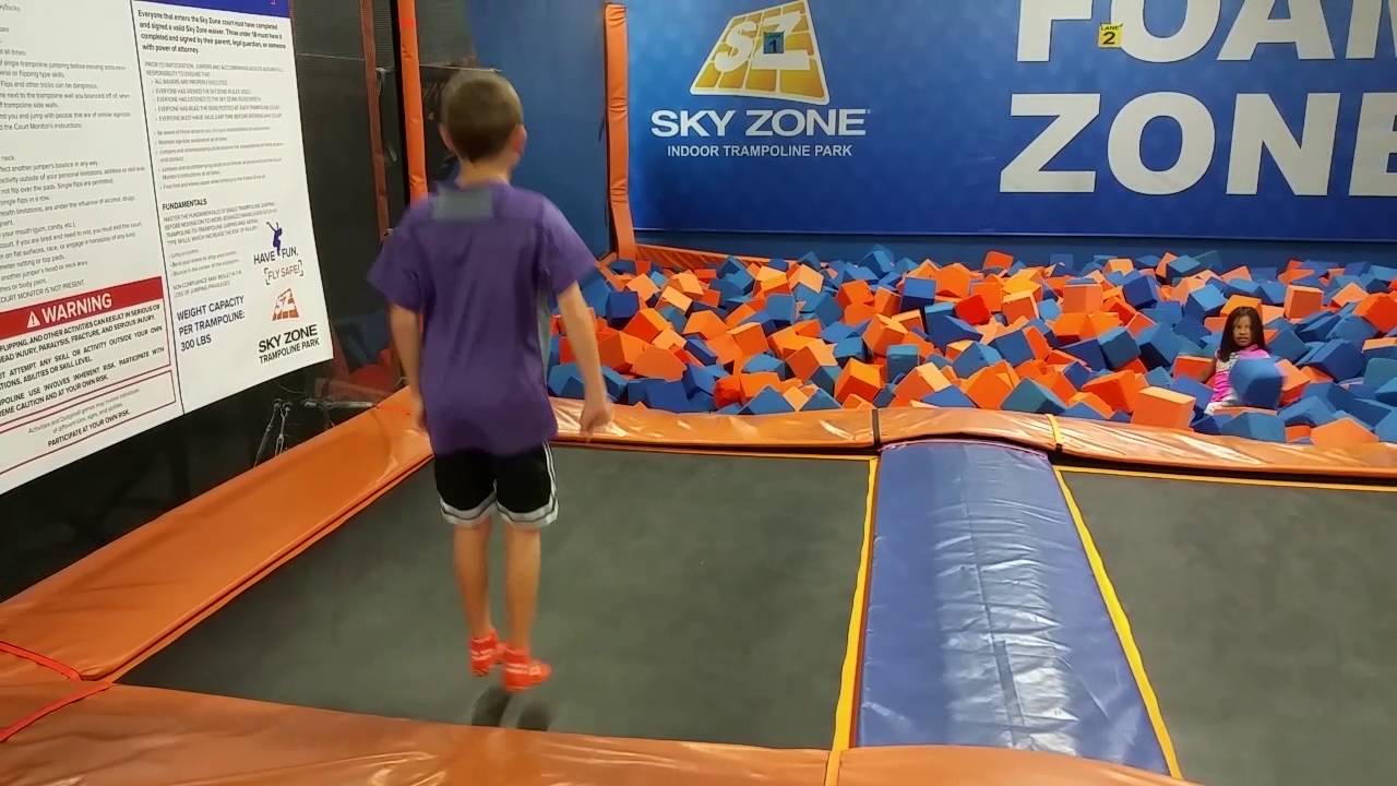 Sky Zone Waukesha WI(1) YouTube