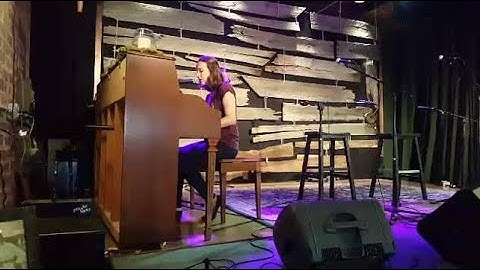 Open Mic Sessions P L x Tangled Strings Laura