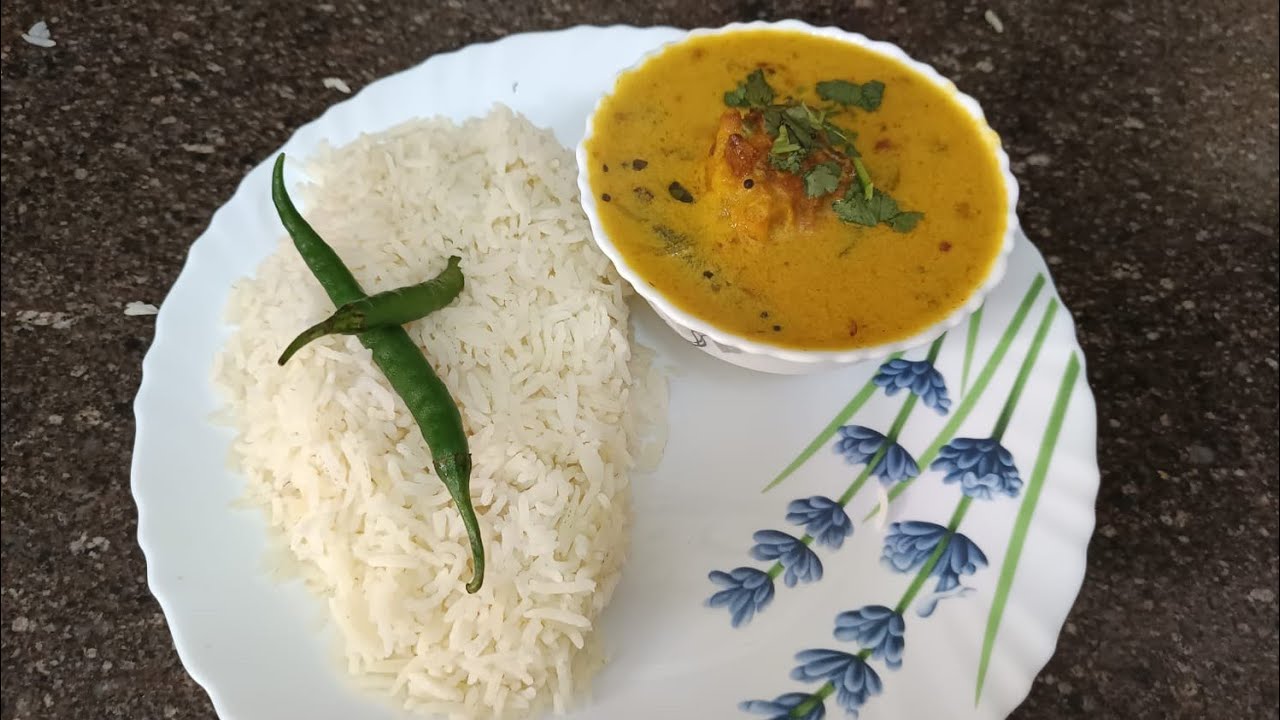 Punjabi Kadhi Pakoda