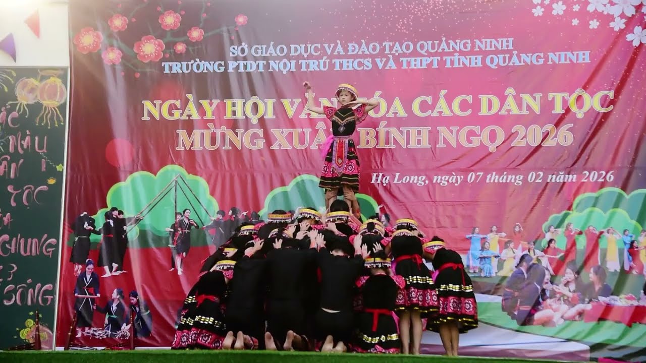 Múa “Vui hội bản cao” – Lớp 11A2 | Ngày hội Văn hóa các dân tộc – Xuân Bính Ngọ 2026