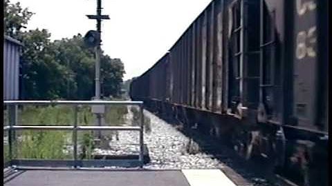 CSX GP30 slug and MARC Overtake Meet at Point of Rocks, MD in 1995