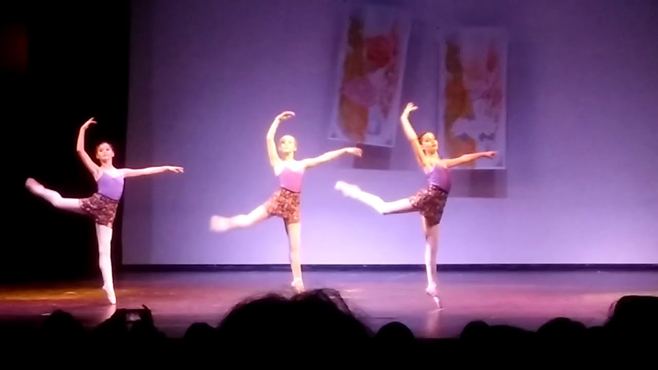 Ballet studio danza. Coreografia Fur Elise. Trio de clasico
